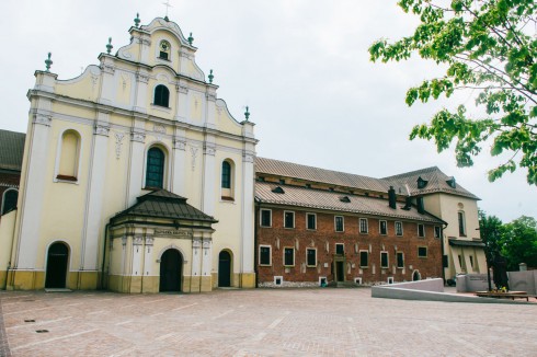 klasztor mogiła