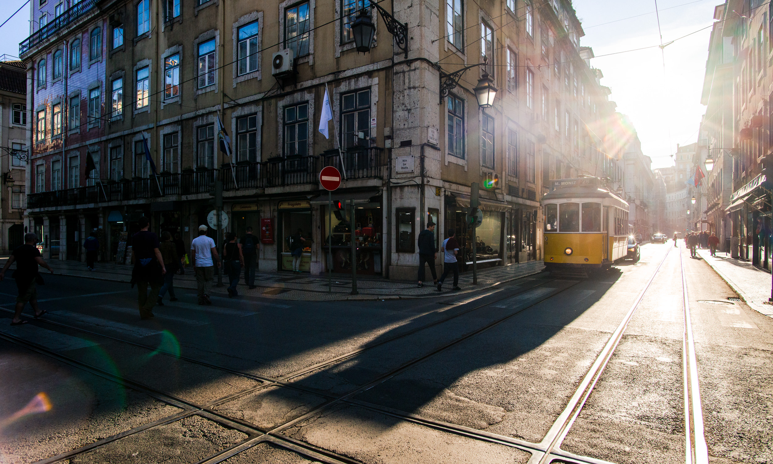 Reakcja każdego turysty na żółty tramwaj: FOTA